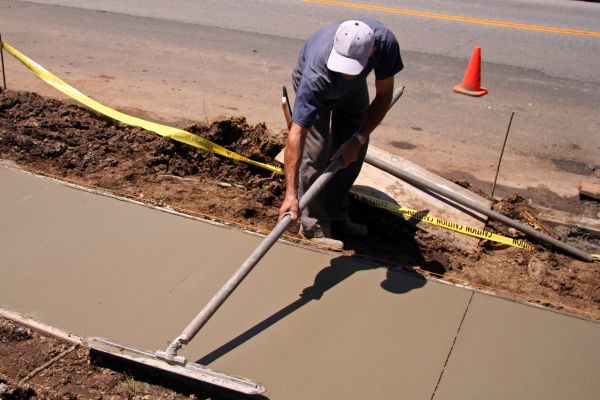 Sidewalk Cementing in American Fork